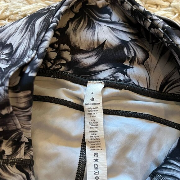 Almost New Lululemon Fast and Free Floral Tight - Picture 5 of 5